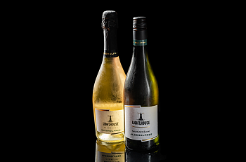 Безалкогольное белое вино "Light House" Sauvignon Blanc Безалкогольное белое вино "Light House" Sauvignon Blanc
