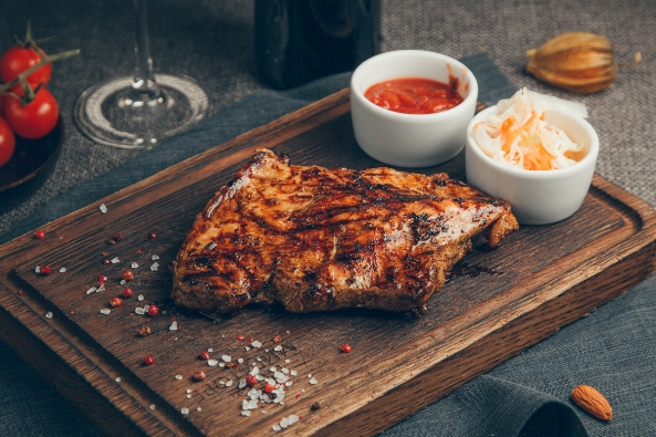 Белый стейк из мяса индейки Белый стейк из мяса индейки