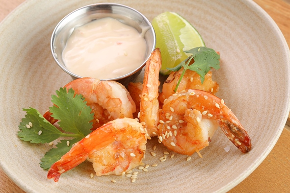 Тигровые креветки с соусом Спайси